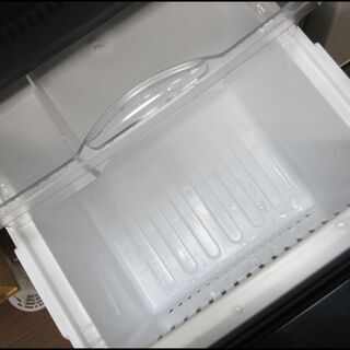 新生活！16500円 ハイアール 2ドア 冷蔵庫 138L ブラック 2014年製