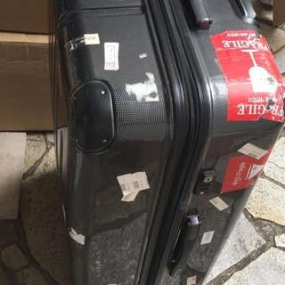 急募　スーツケース 無料 大型 引き渡し場所 東京都港区西麻布