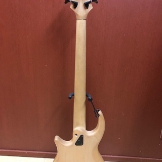 5弦ベース　TREKER