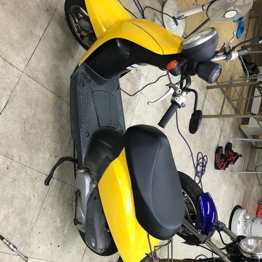 付けてる人は、まずいない。CB750 RC42用エンジンマウント