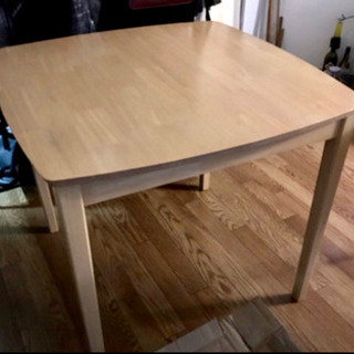 【決定済】木製テーブル