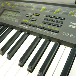 CASIO ベーシックキーボード 61鍵盤 スタンド付き CTK-2200 400音色 
