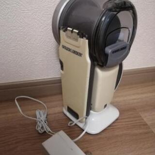 《引き渡し予定》BLACK&DECKER  ハンディクリーナー