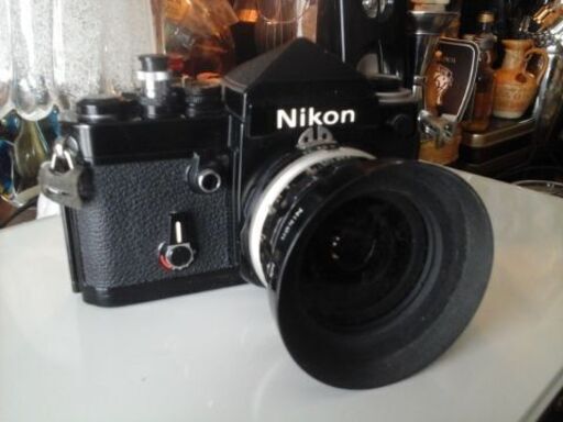 Nikon F２アイレベルブラック/35㎜フィルムカメラ/革ケース\u002628㎜レンズ付属