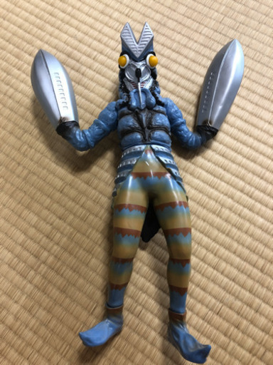 バルタン星人大きいフィギュアお話中 マイマイ 幕張のおもちゃの中古あげます 譲ります ジモティーで不用品の処分