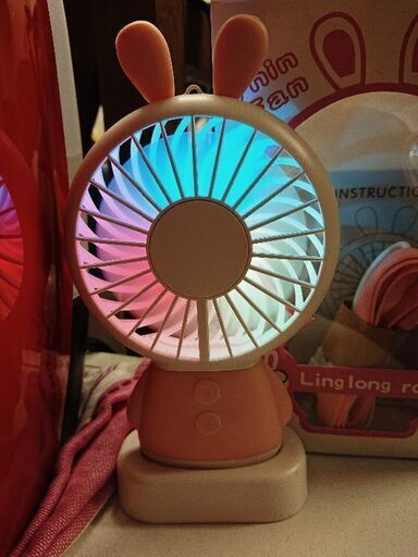お得な強力ちいさい扇風機❗うさみみハンディファン