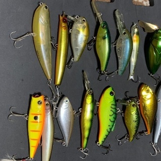 受渡し者決定しました。バス用ルアー61個セット（最終値下げしました）