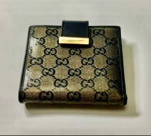 お値下げ‼️グッチ　GGモノグラムPVC二つ折財布　ネイビー×ゴールド　正規品