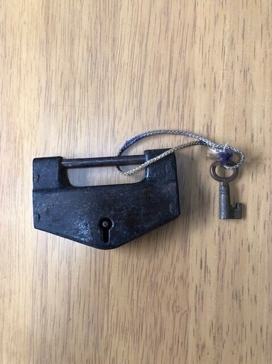 鉄製 錠 じょうまい ぱぴぷぺぽん 手原のその他の中古あげます 譲ります ジモティーで不用品の処分