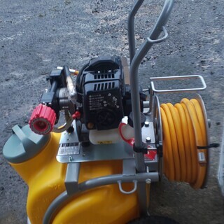 鹿児島発 工進 2サイクルエンジン25Lタンク付きキャリー動噴MSV