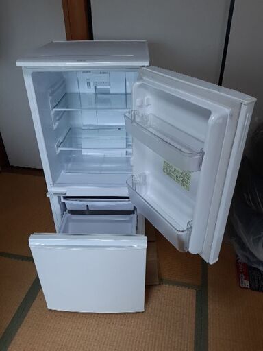 ☆１人暮らし用冷蔵庫2014年製➕他、良ければ4点プレゼント！引取限定でお願いします
