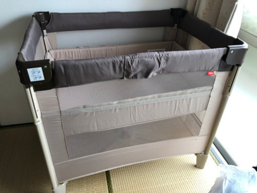 【美品】アップリカ　ココネルエアー　ベビーベッド