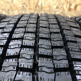 未使用品 DUNLOP RECYCLE TYRE SP001R 225/80R17.5 123/122L 17..5 