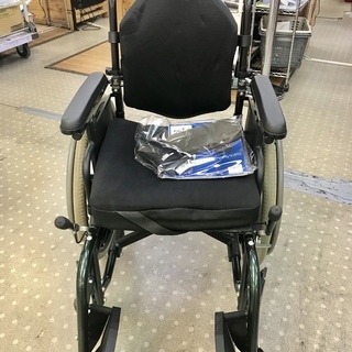 BREEZY 600 介護用車椅子