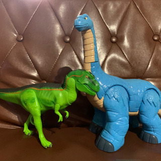 プラスティックの恐竜