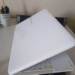 まだまだ使える東芝ダイナブック②/Windows10/15型テンキー付き/ホワイト