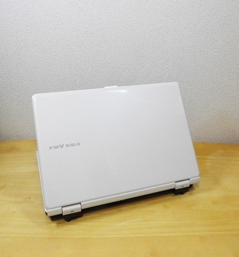 格安で使えるPCです！富士通の人気シリーズ！FMVホワイト