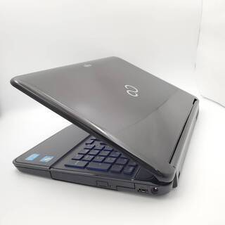 富士通 Corei7 メモリ8GB SSD256GB ノートパソコン