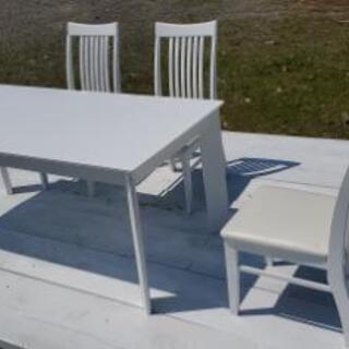 【在庫有り】白テーブル　椅子3つ付き