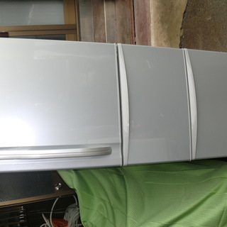 東芝/Toshiba　程度良　3ドア　GR-Ｄ34Ｎ(S)　自動製氷付き　2011年　動作保証1週間付き　引き取り歓迎 