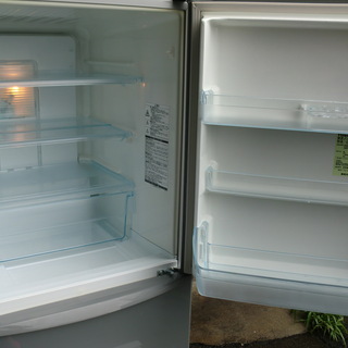 東芝/Toshiba　程度良　3ドア　GR-Ｄ34Ｎ(S)　自動製氷付き　2011年　動作保証1週間付き　引き取り歓迎 