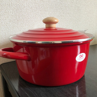 ホーロー鍋　22㎝　新品未使用