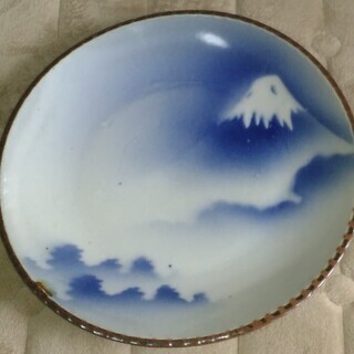 【ネット決済・配送可】年代物絵皿富士山直径28センチ盛り皿でも