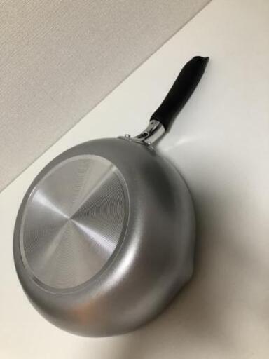 ニトリ フライパン 深め フタ付き ガス火用 きゃしゃーん 武蔵小山の家具の中古あげます 譲ります ジモティーで不用品の処分 ニトリ フライパン 深め フタ付き ガス火用 きゃしゃーん 武蔵小山の家具の中古あげます 譲ります ジモティーで不用品の処分