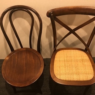 木製椅子 一つ 1000円