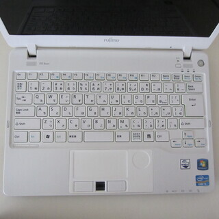 代引きで郵送可能です！富士通ノートPC　LIFEBOOK SH56/G　13.3型ワイド液晶  ヨドバシカメラオリジナルを売ります 代引きで郵送可能です！富士通ノートPC LIFEBOOK SH56/G 13.3型ワイド
