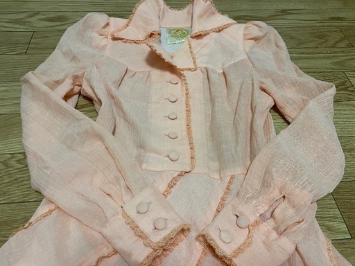 値下げ 80年代風レトロワンピースサーモンピンク300円 ぴっぴ 門前仲町のワンピースの中古 古着あげます 譲ります ジモティーで不用品の処分