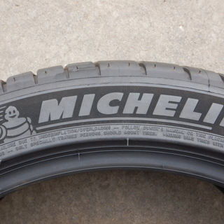 タイヤ、ホイール 未使用品 245/40R18 4本組 ミシュランパイロット 