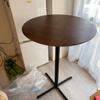 テーブル　高さ有り、流行りのスタンディング机にいかが？