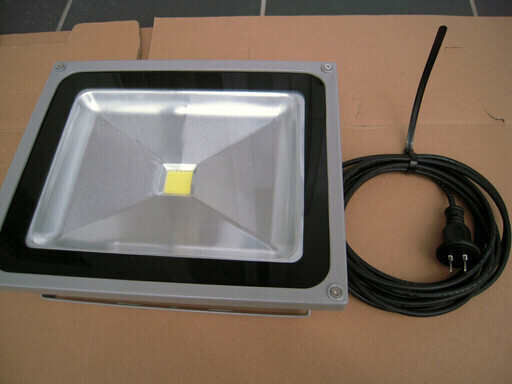 LED投光器　50W