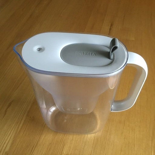 Brita ブリタ 浄水器 ポット 浄水部容量 1 4l 全容量 2 4l スタイル グレー M 宇治の家庭用品 キッチン雑貨 の中古あげます 譲ります ジモティーで不用品の処分