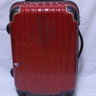 中型　スーツケース　赤色　wise:ly　カギ付き