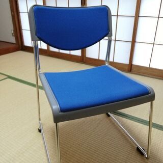 塾用の椅子、机、ホワイトボード