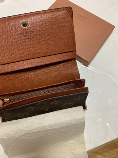 VUITTON財布