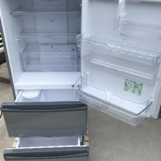 取引中2016年製アクア冷凍冷蔵庫3ドア容量272L美品。千葉県内配送無料 
