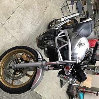 ホンダ VTR250. 2011年モデル、インジェクション車、修復歴無し、 車台番号 MC33-1403×××、 シルバー色、 自賠責保険 令和3年4月迄。 ホンダ VTR250. 2011年モデル、インジェクション車、修復歴無し、 車台