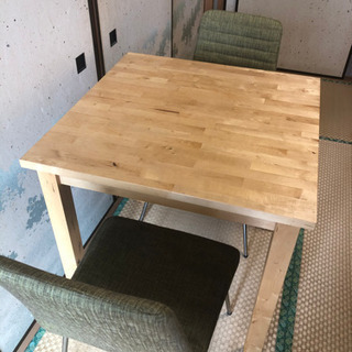 ニトリ　テーブルと椅子2脚