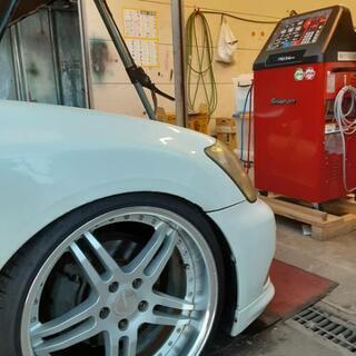 カーエアコンガスクリーニング