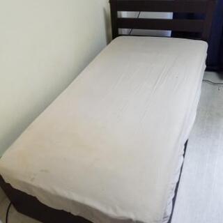 ニトリ　シングルベッド,毛布など