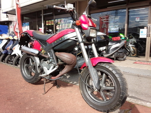 NO.3291　ストリートマジック５０Ｓ　２サイクルエンジン　オートマ車　セル付き　７．２馬力　レッド　☆彡