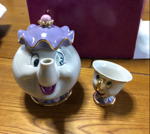 製造終了品 ディズニー　美女と野獣　ポット夫人 ティーセット