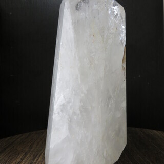水晶   高さ32cm 重量7kg