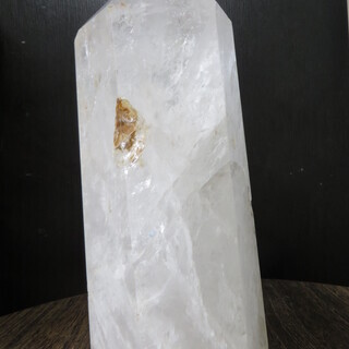 水晶   高さ32cm 重量7kg