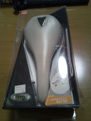 セライタリア シート 140g 箱入り 説明書 超軽量 FLITE KIT CARBONIO