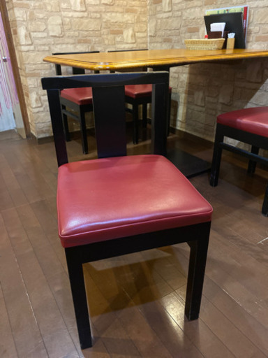 飲食店で使用している椅子