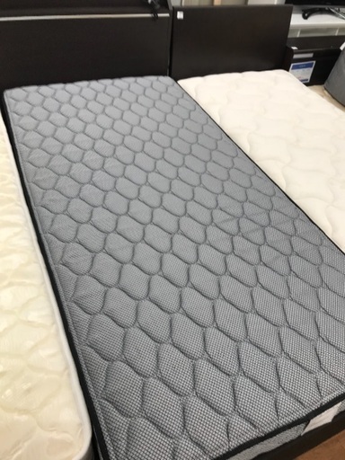 コンセント付き ニトリのシングルベッド